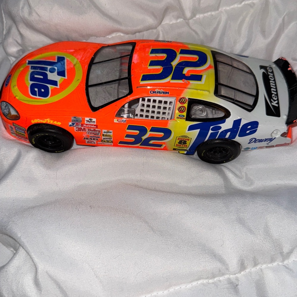 Die-cast model #32 Tide NASCAR race car - Ricky Craven
 1:24 scale